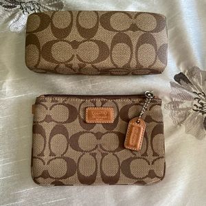 Small wallet case for glasses